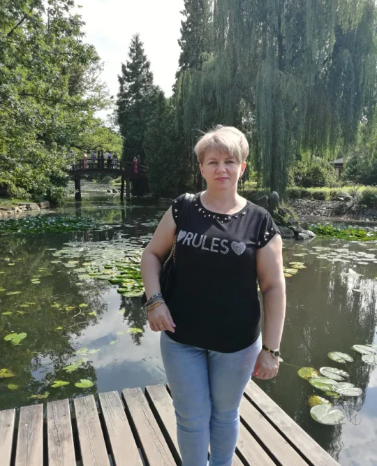 womens-doing-skyline